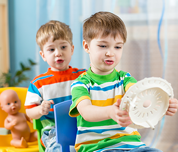 Rollenspiele und Reime sind lustig und fördern die Sprache. / Clipdealer/ Barmherzige Brüder Rollenspiele und Reime sind lustig und fördern die Sprache.